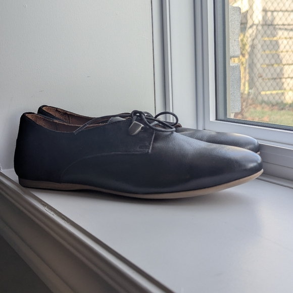 Bueno Black Leather Suede Oxford Flats 10 NWOT Workwear Goth Timeless NEW - Picture 3 of 16